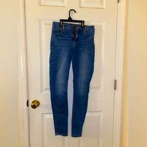 Lucky Brand 🍀 Petite Skinny Blue Jeans